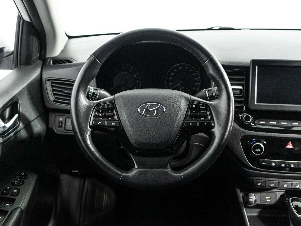 Hyundai Solaris с пробегом — 2020 год. Фото: #18