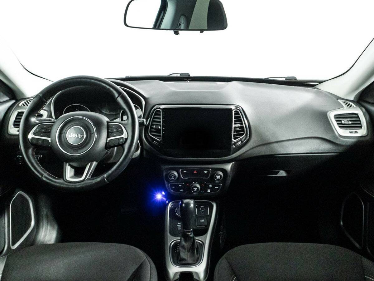 Jeep Compass с пробегом — 2018 год. Фото: #12