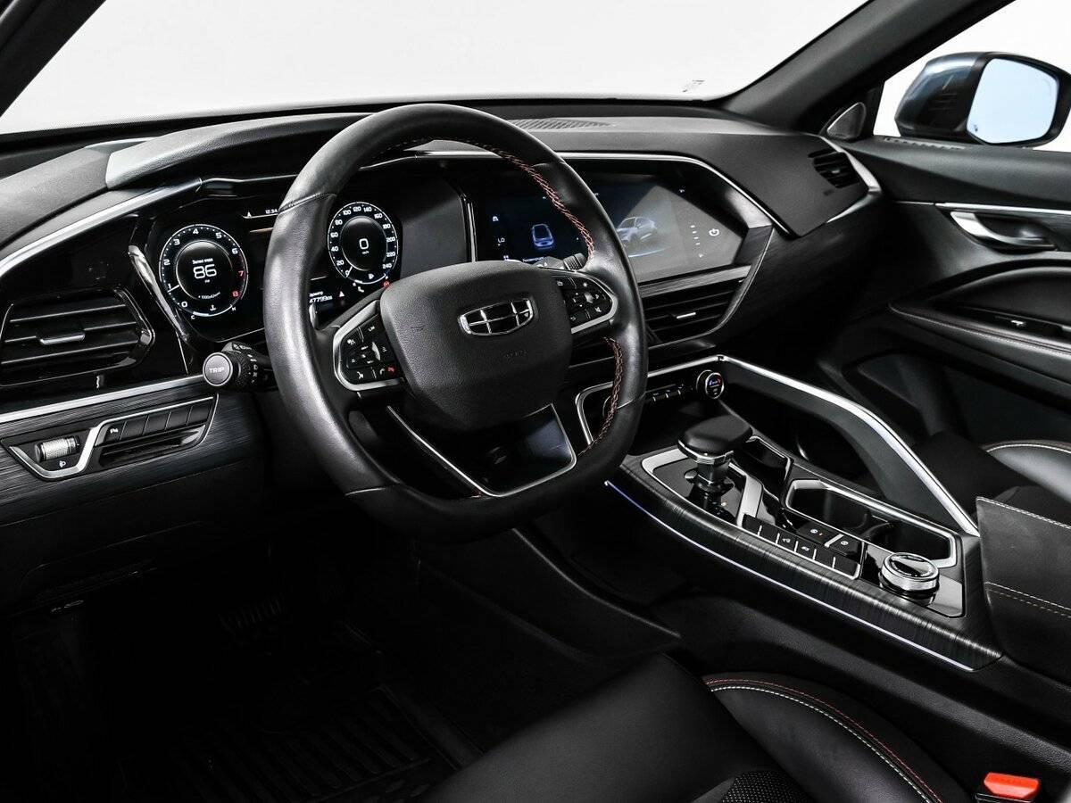 Geely Tugella с пробегом — 2023 год. Фото: #11