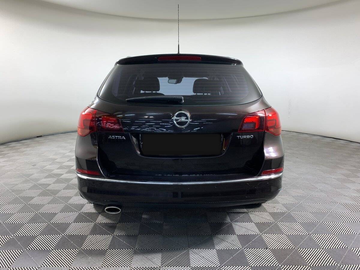 Opel Astra с пробегом — 2014 год. Фото: #5