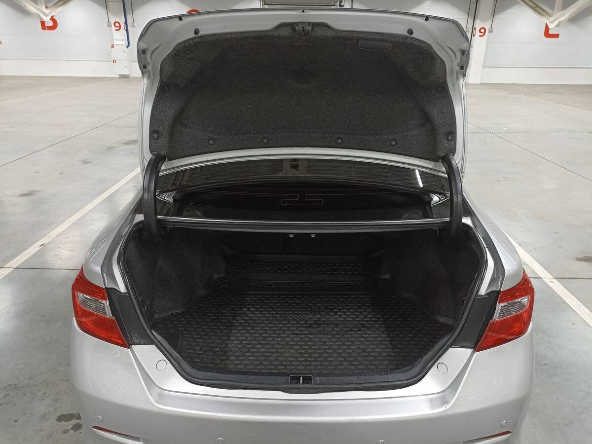 Toyota Camry с пробегом — 2014 год. Фото: #9