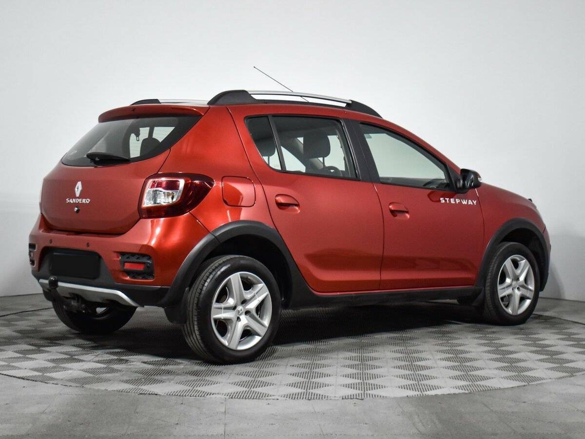 Renault Sandero с пробегом — 2014 год. Фото: #4