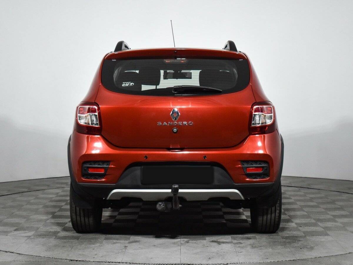 Renault Sandero с пробегом — 2014 год. Фото: #5