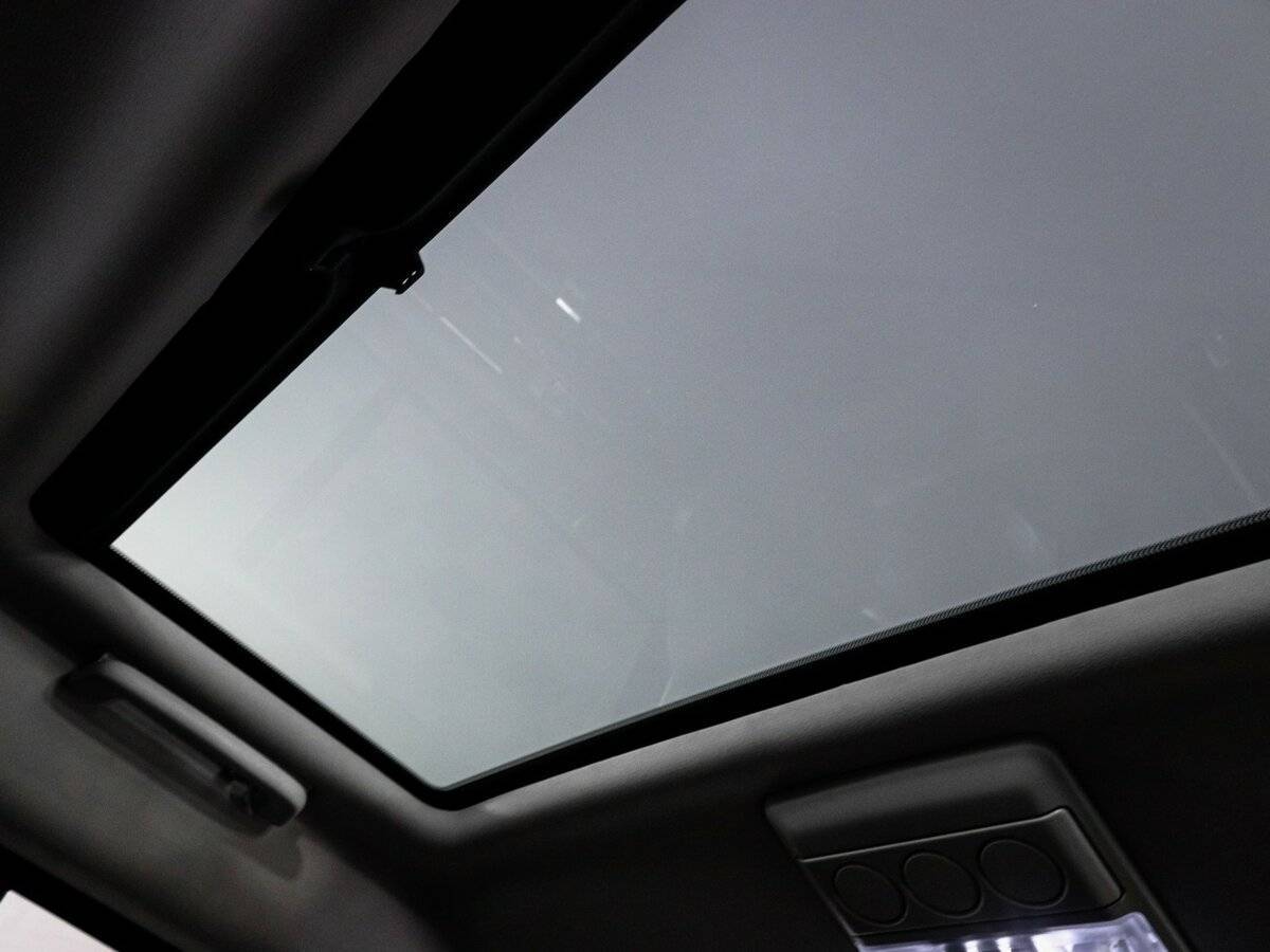 Land Rover Discovery с пробегом — 2012 год. Фото: #16