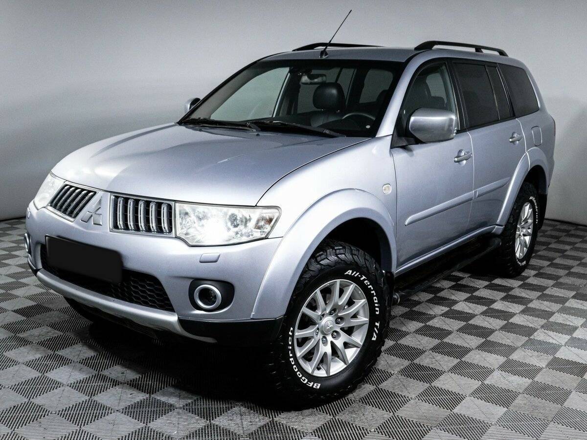 Mitsubishi Pajero Sport с пробегом — 2013 год. Фото: #15