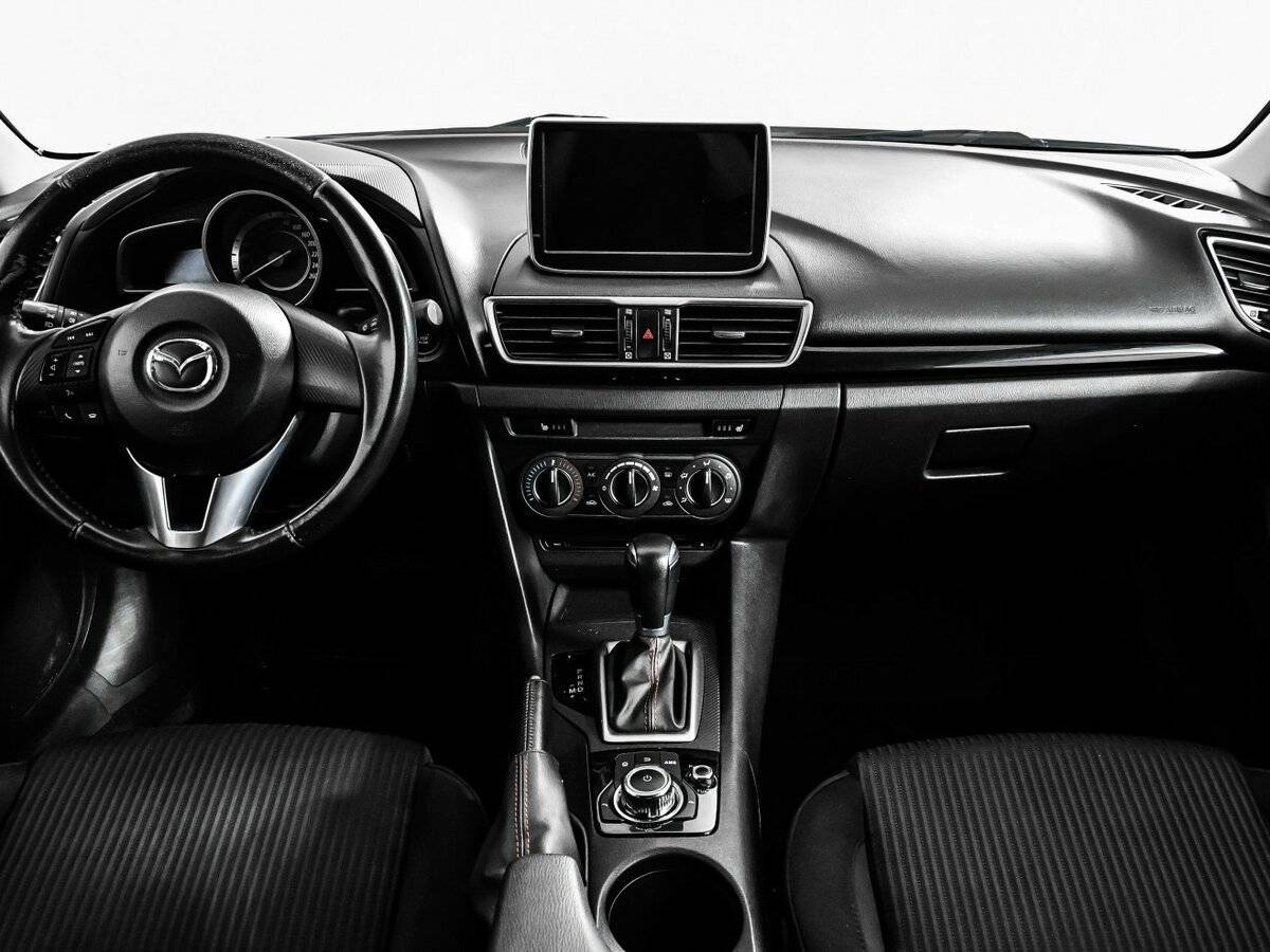 Mazda 3 с пробегом — 2014 год. Фото: #10