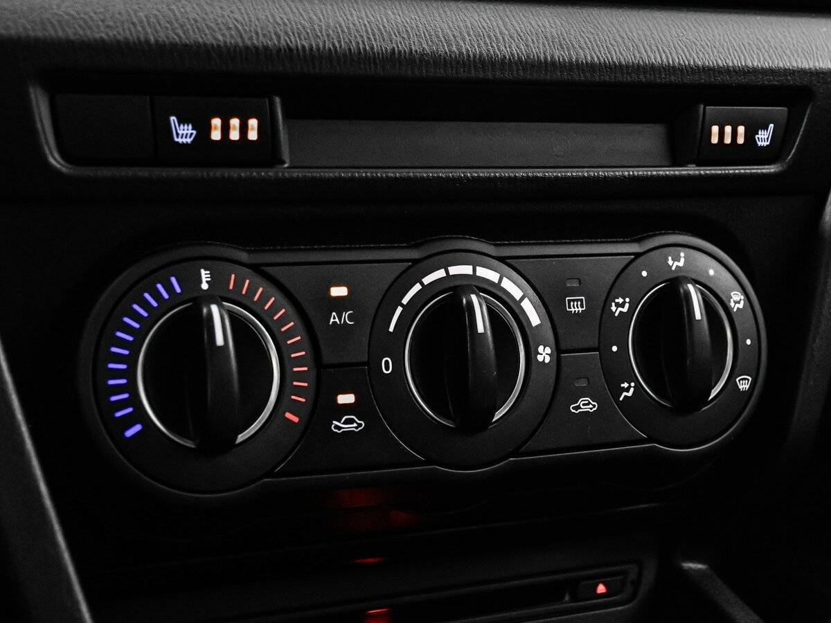 Mazda 3 с пробегом — 2014 год. Фото: #14