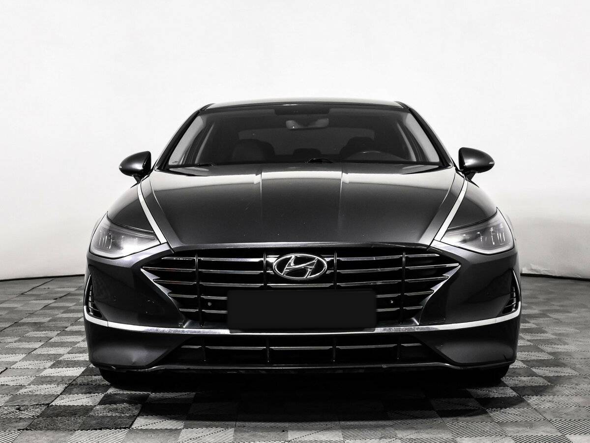 Hyundai Sonata с пробегом — 2020 год. Фото: #1