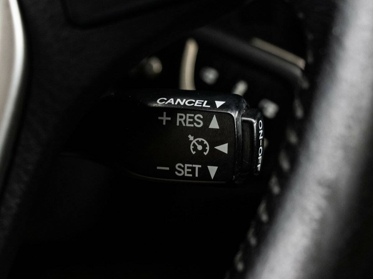 Toyota Corolla с пробегом — 2013 год. Фото: #16