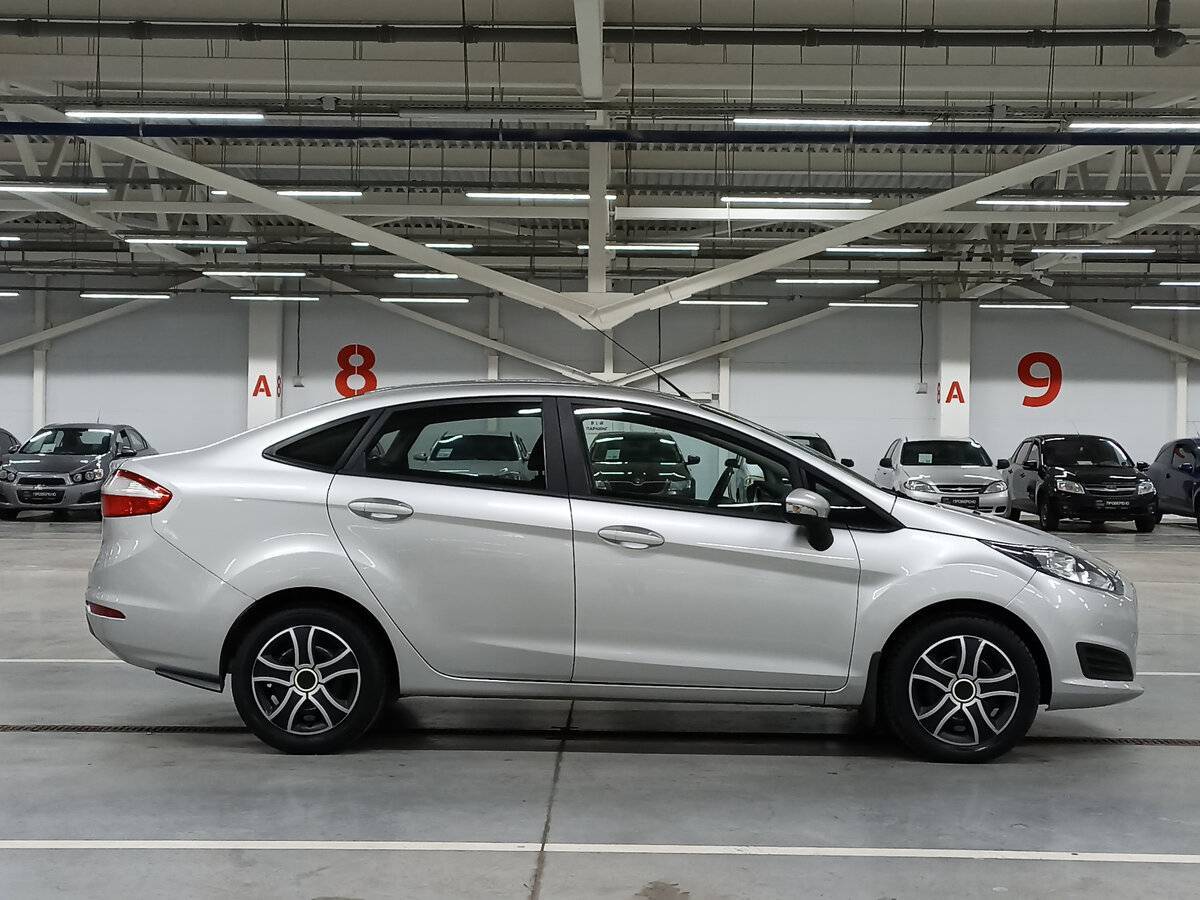 Ford Fiesta с пробегом — 2015 год. Фото: #3