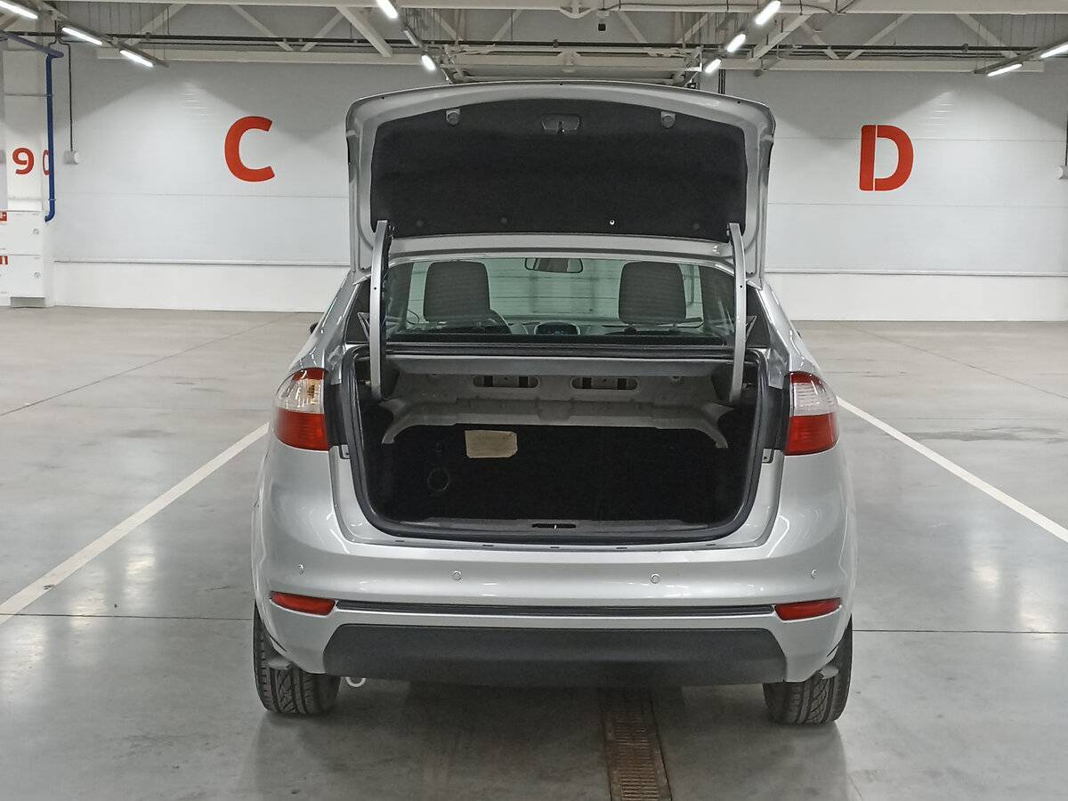 Ford Fiesta с пробегом — 2015 год. Фото: #8