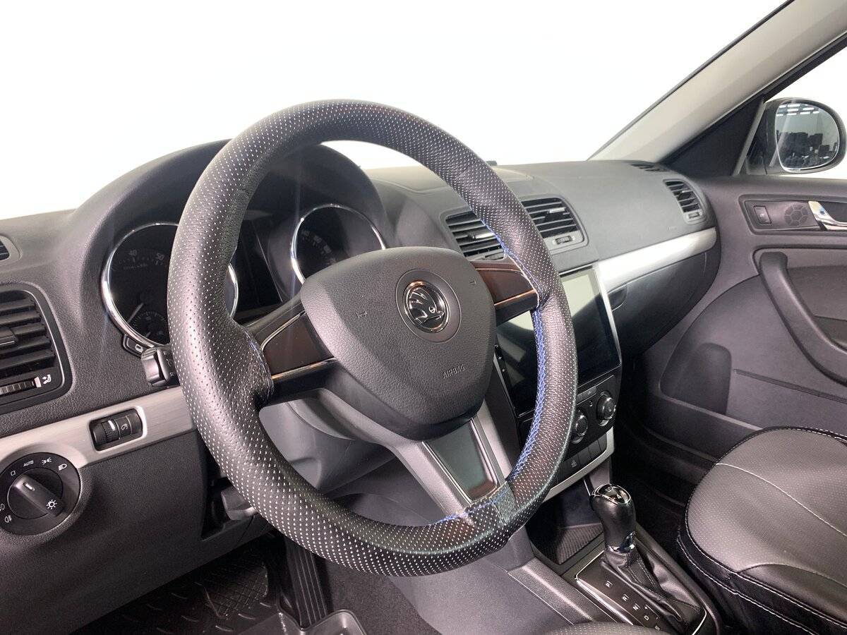 Skoda Yeti с пробегом — 2015 год. Фото: #10