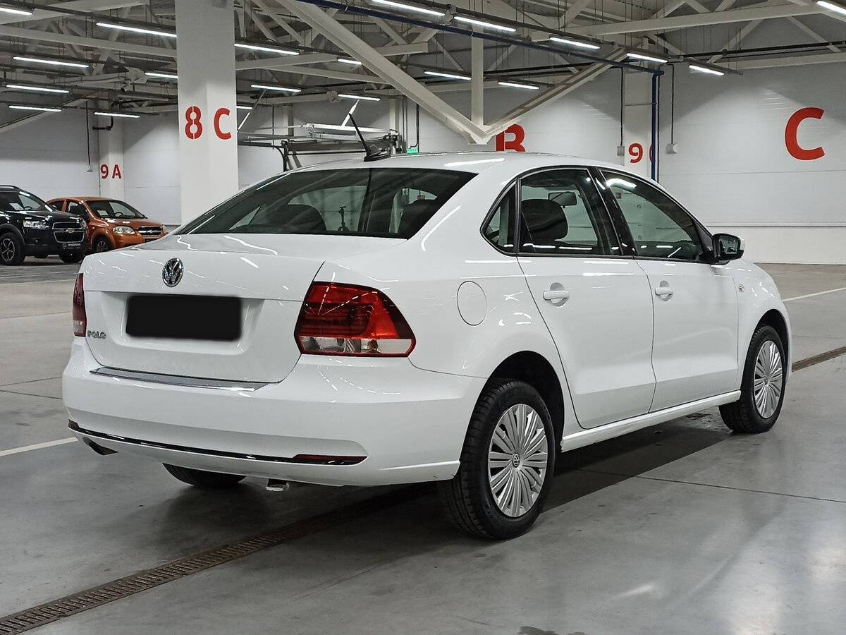 Volkswagen Polo с пробегом — 2018 год. Фото: #4