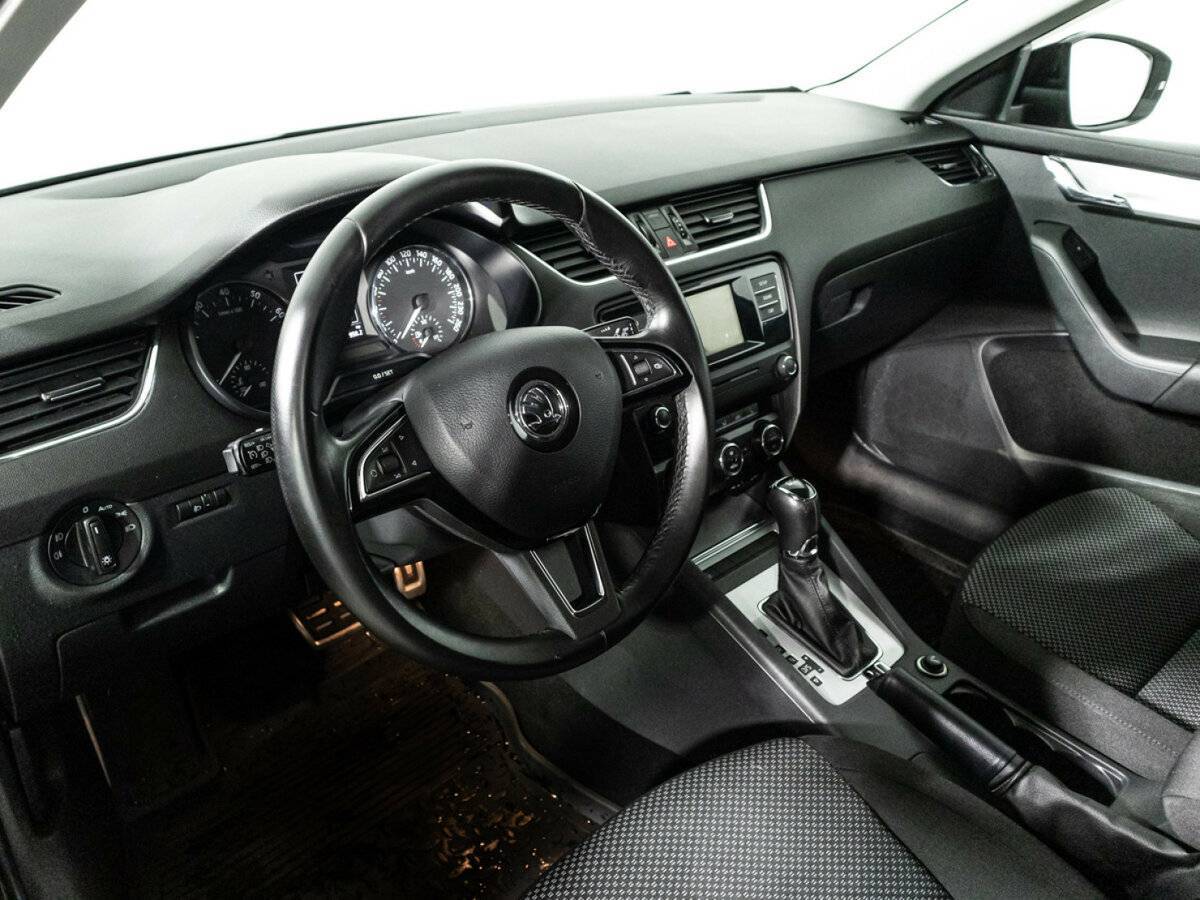 Skoda Octavia с пробегом — 2016 год. Фото: #10