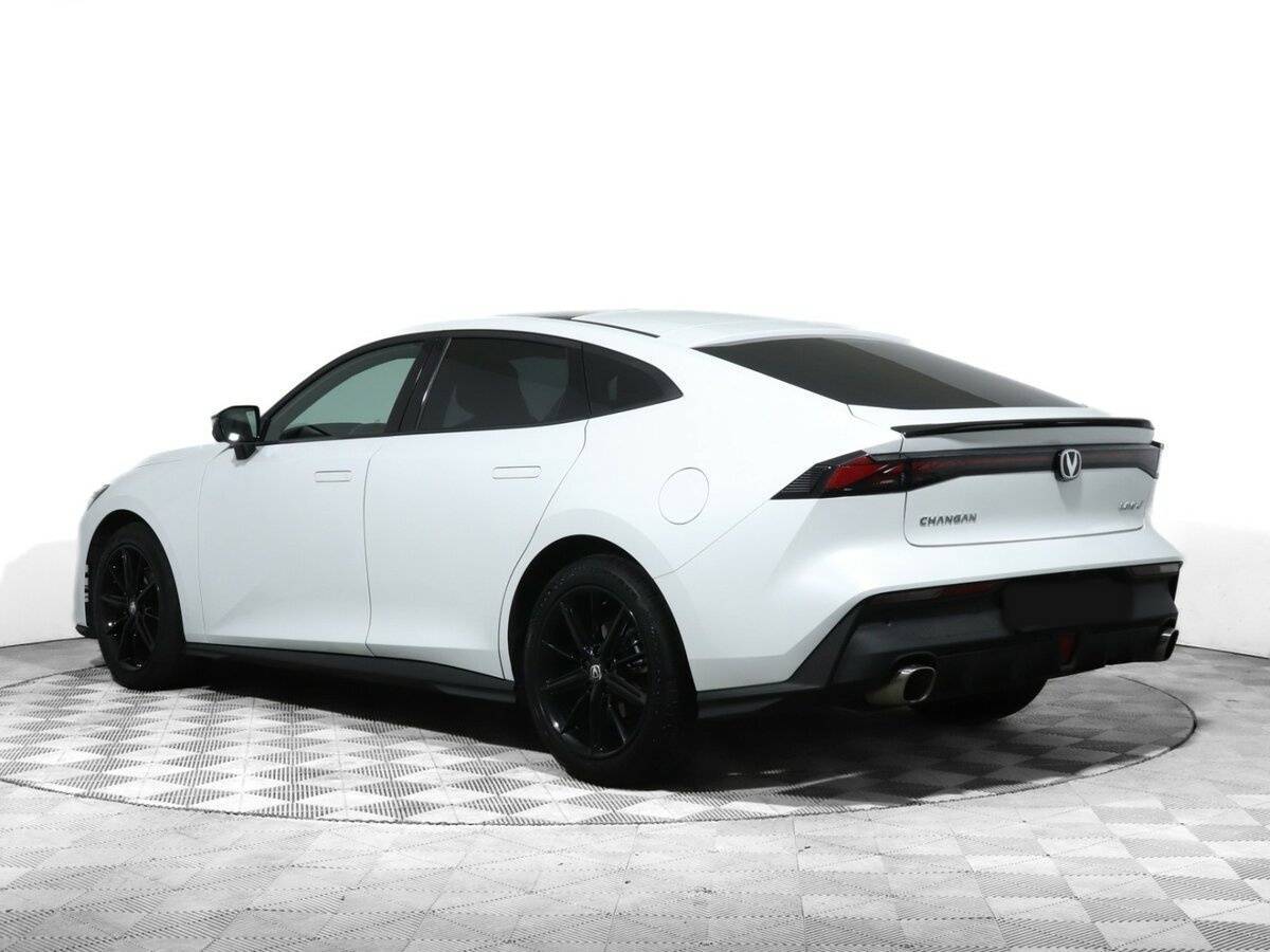 Changan UNI-V с пробегом — 2022 год. Фото: #5