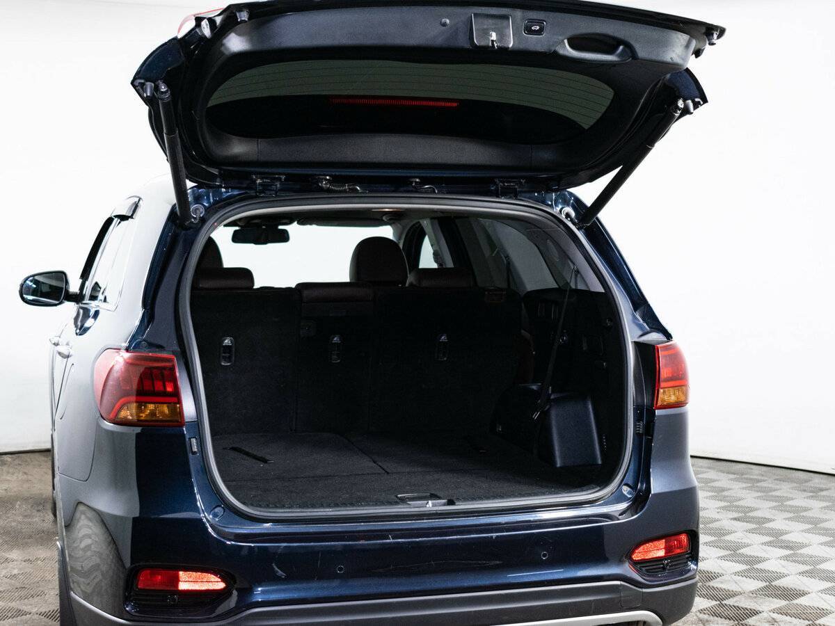 Kia Sorento с пробегом — 2017 год. Фото: #5