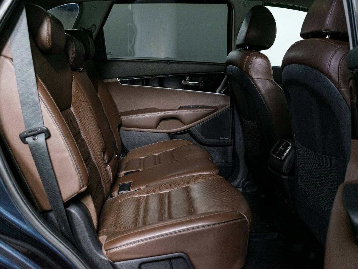 Kia Sorento с пробегом — 2017 год. Фото: #9