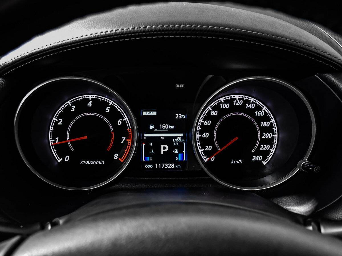 Mitsubishi Outlander с пробегом — 2012 год. Фото: #9