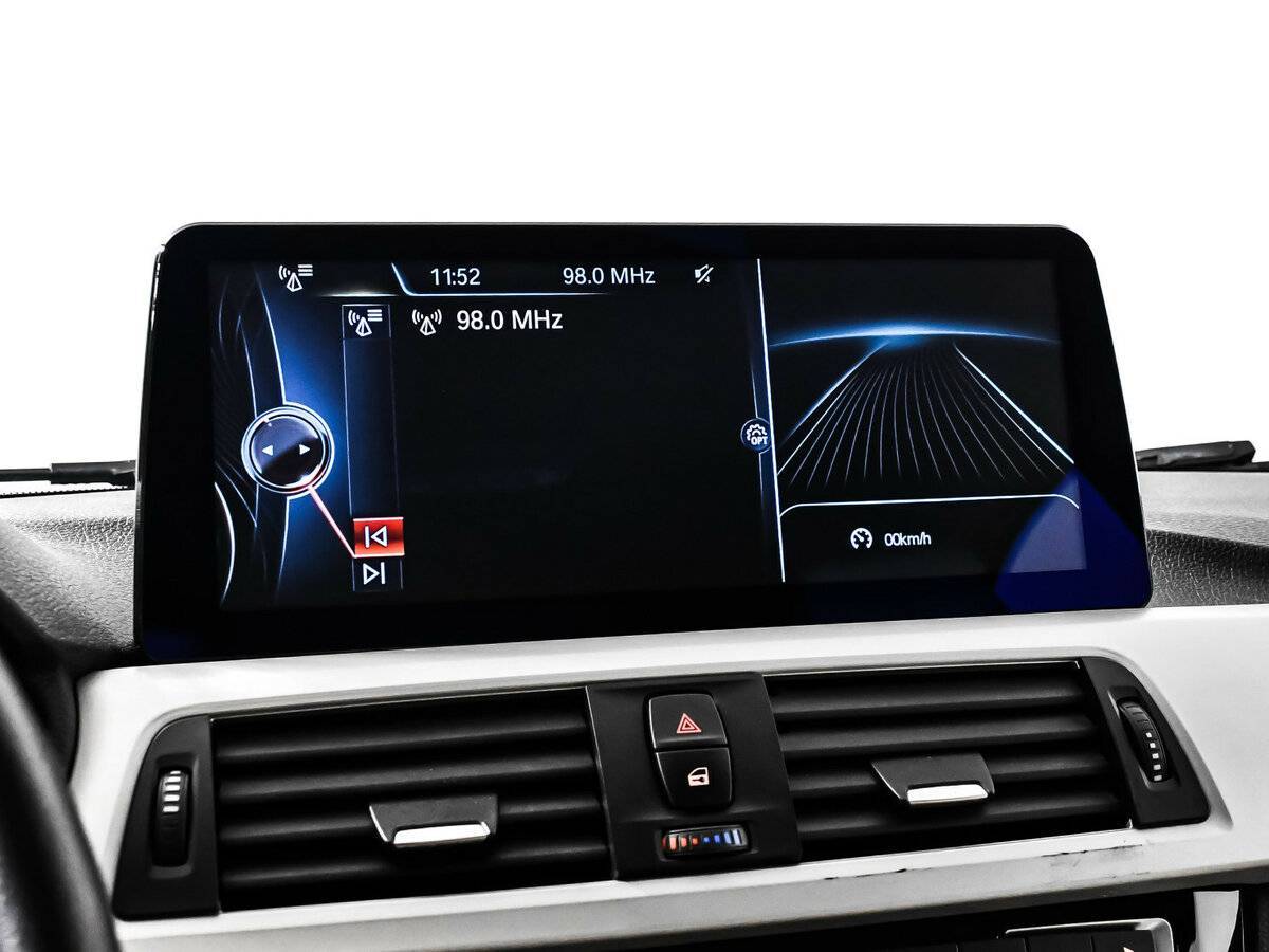 BMW 3 серии с пробегом — 2015 год. Фото: #19