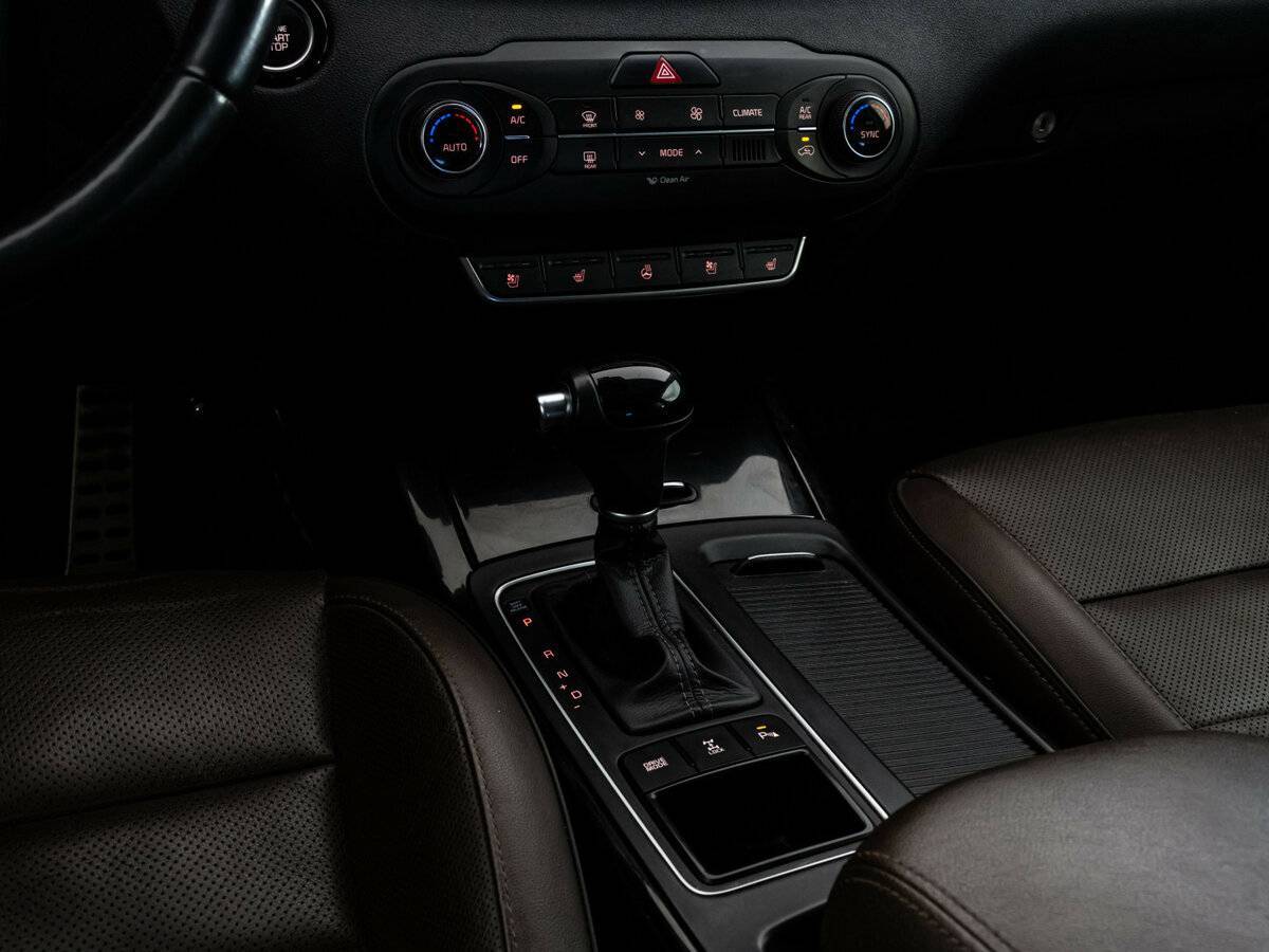 Kia Sorento с пробегом — 2015 год. Фото: #13