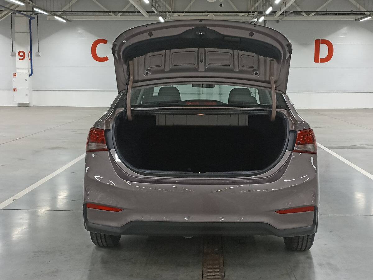 Hyundai Solaris с пробегом — 2019 год. Фото: #9