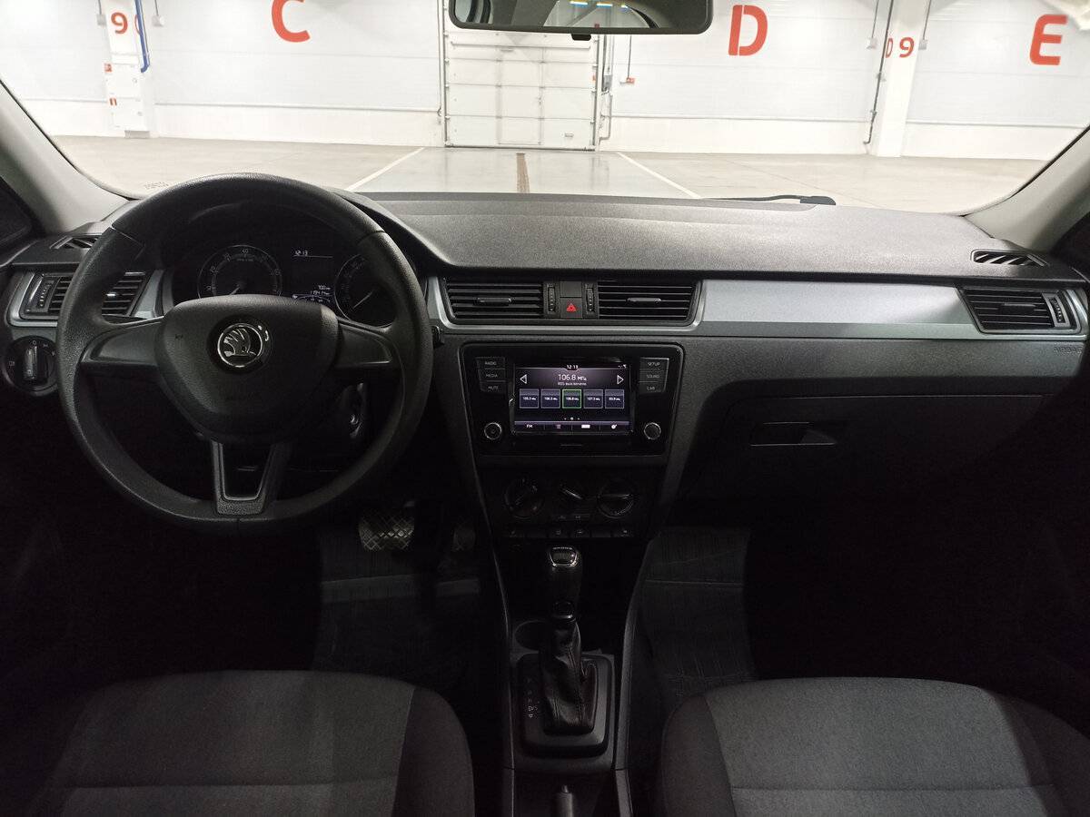 Skoda Rapid с пробегом — 2018 год. Фото: #13