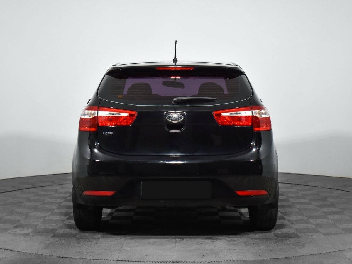 Kia Rio с пробегом — 2012 год. Фото: #5
