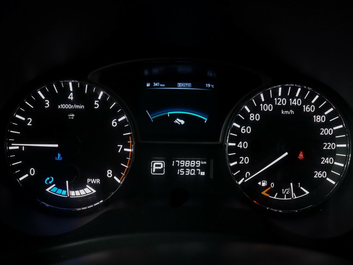 Nissan Pathfinder с пробегом — 2015 год. Фото: #9