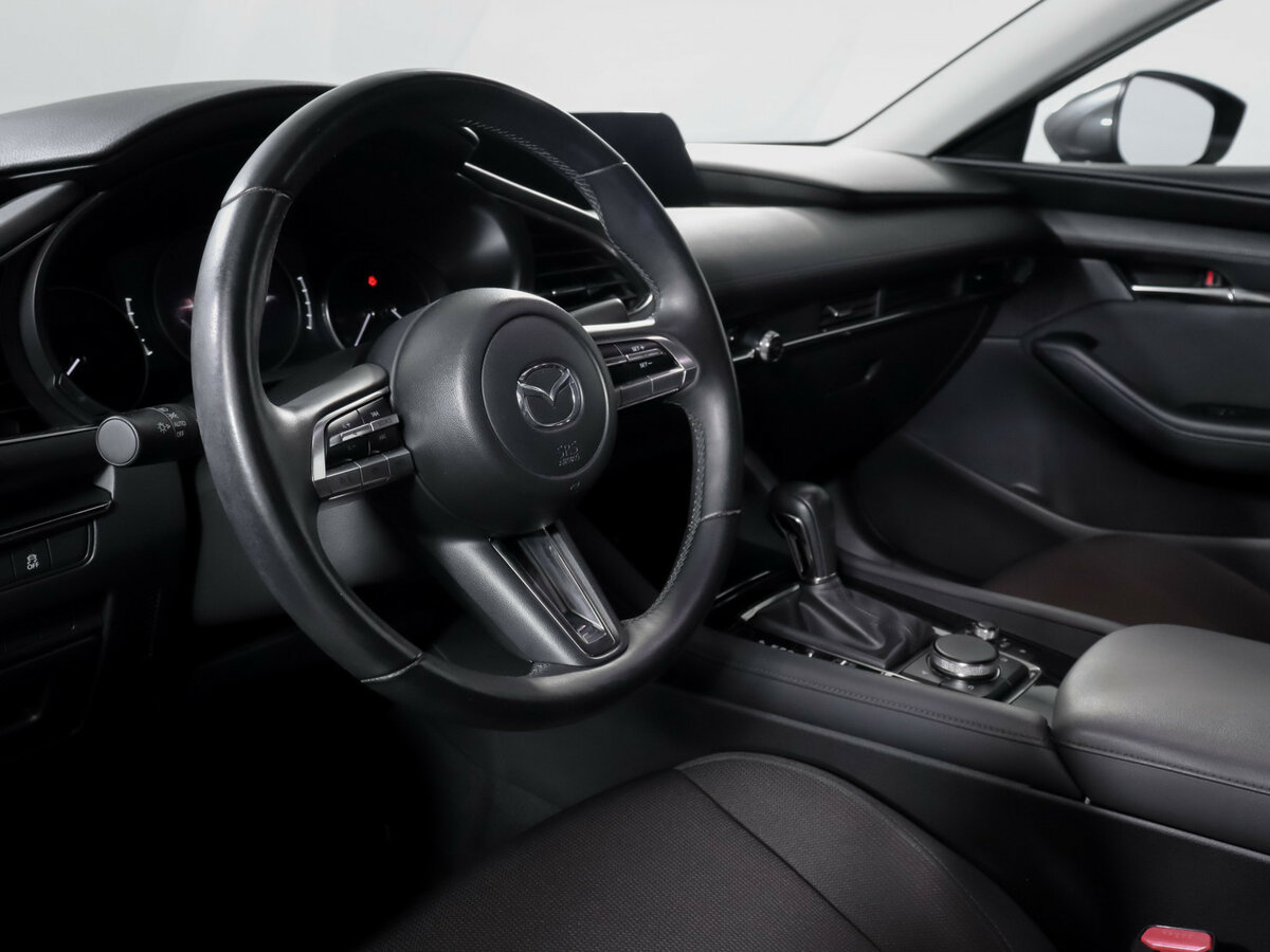 Mazda 3 с пробегом — 2019 год. Фото: #11