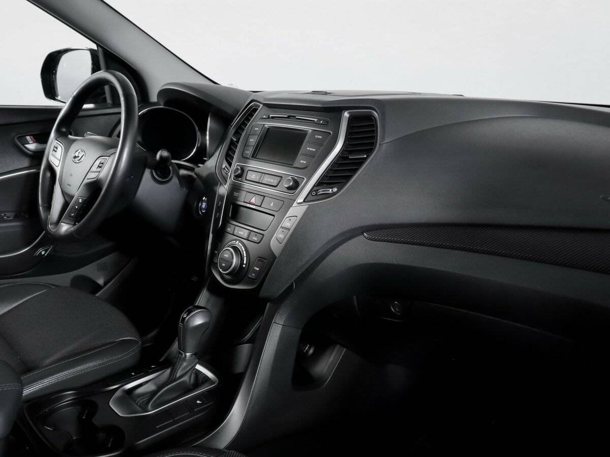 Hyundai Santa Fe с пробегом — 2015 год. Фото: #6