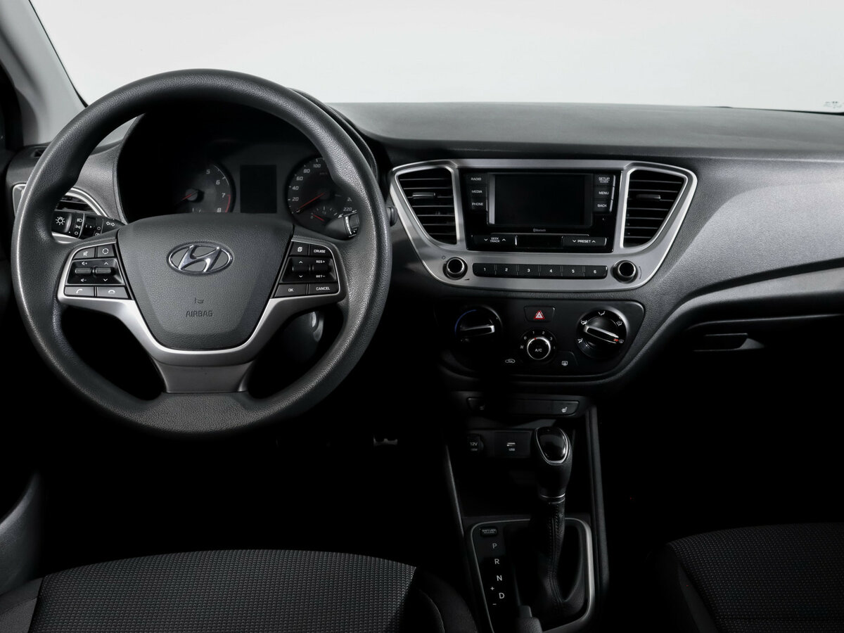 Hyundai Solaris с пробегом — 2020 год. Фото: #9