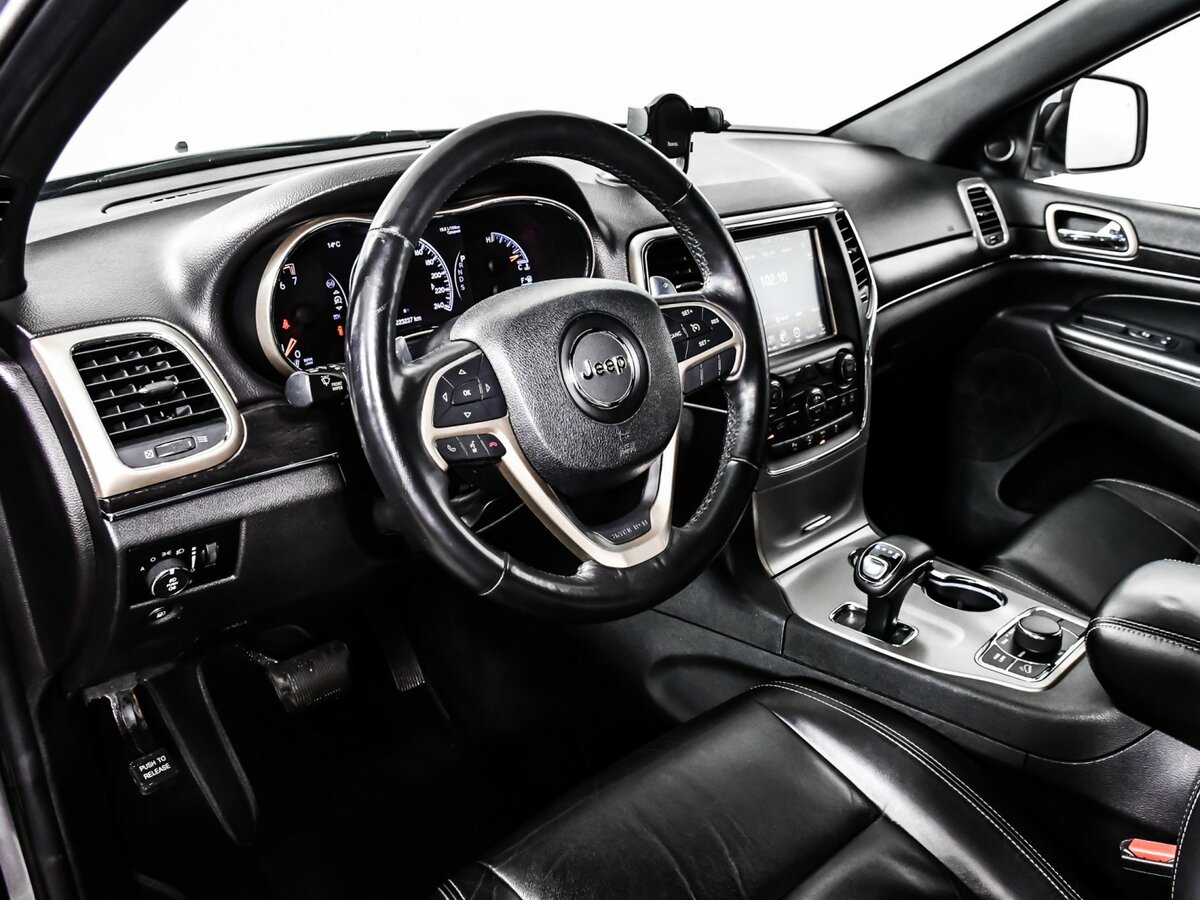 Jeep Grand Cherokee с пробегом — 2013 год. Фото: #10