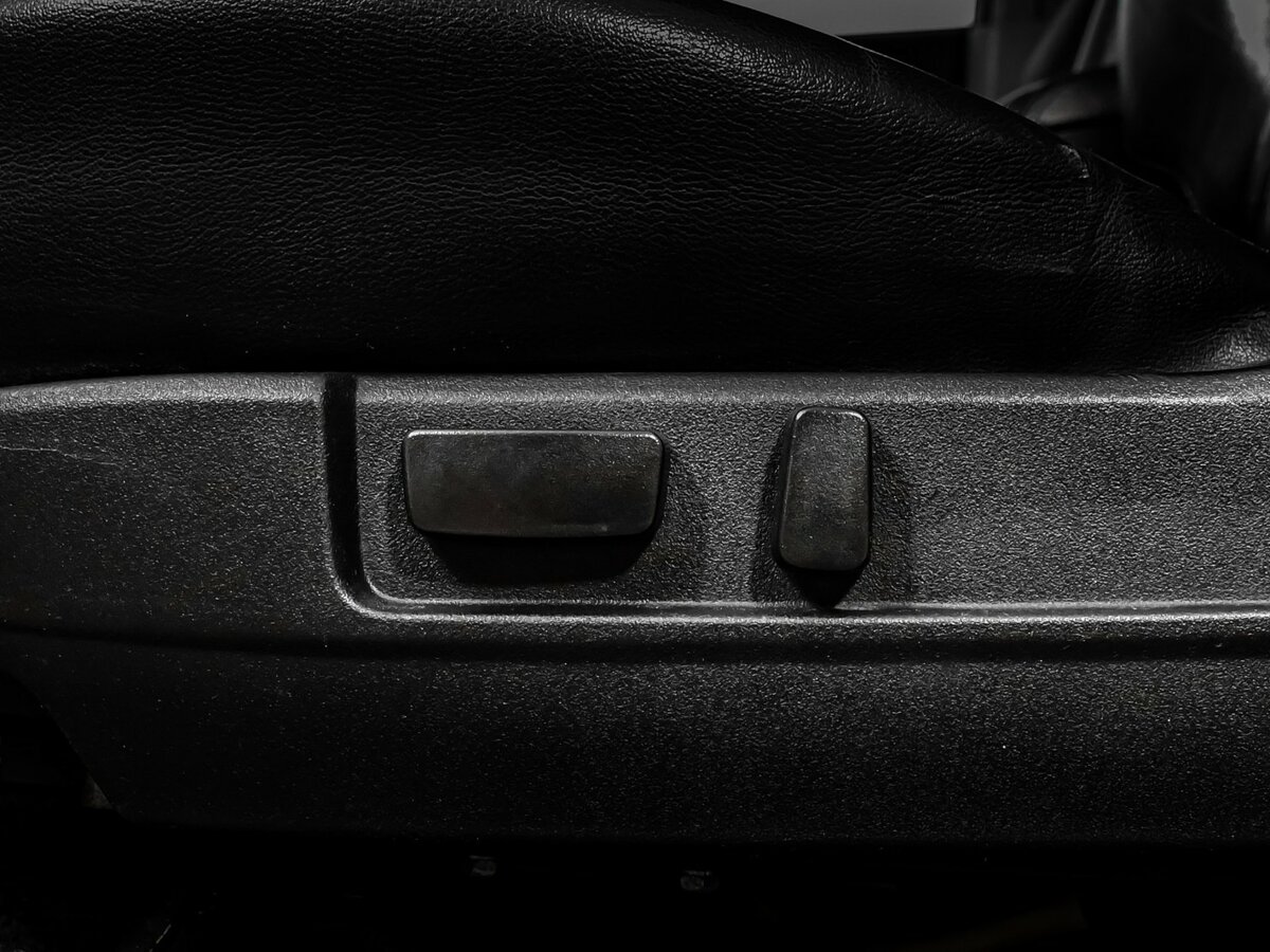 Mitsubishi Pajero Sport с пробегом — 2013 год. Фото: #10