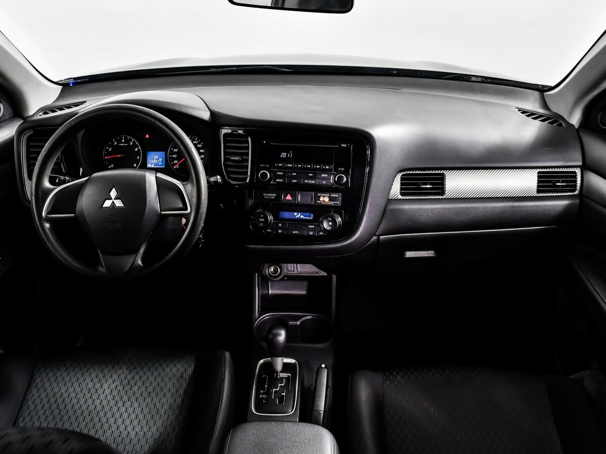 Mitsubishi Outlander с пробегом — 2014 год. Фото: #8