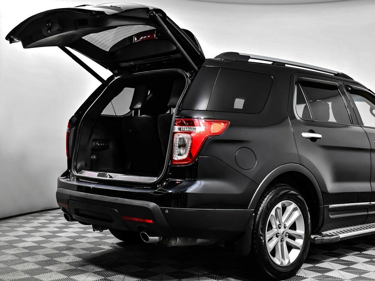 Ford Explorer с пробегом — 2013 год. Фото: #12