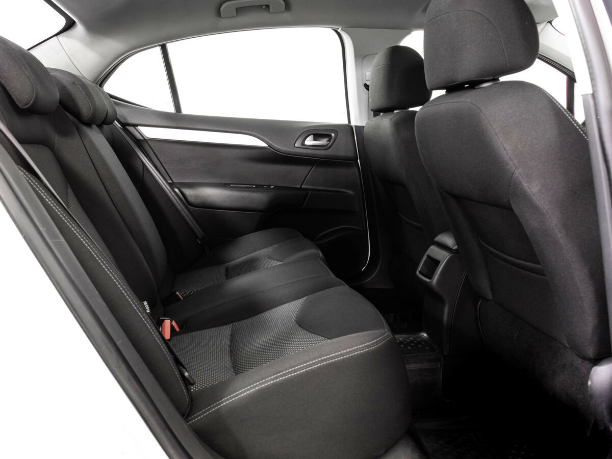 Citroen C4 с пробегом — 2018 год. Фото: #10