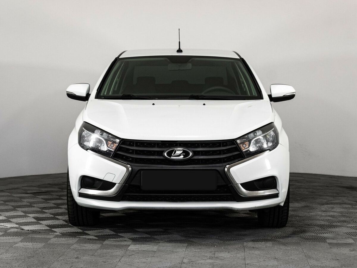 Lada (ВАЗ) Vesta с пробегом — 2018 год. Фото: #1