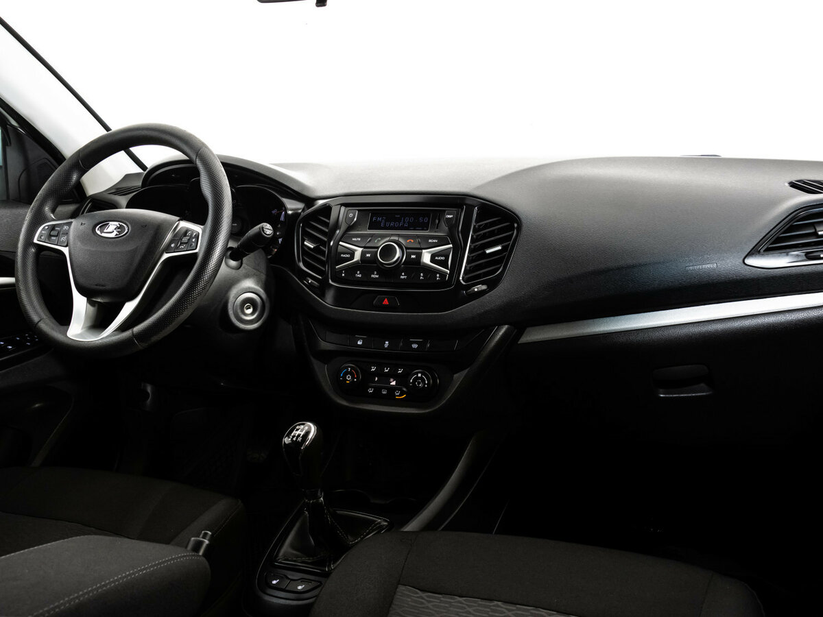 Lada (ВАЗ) Vesta с пробегом — 2018 год. Фото: #6