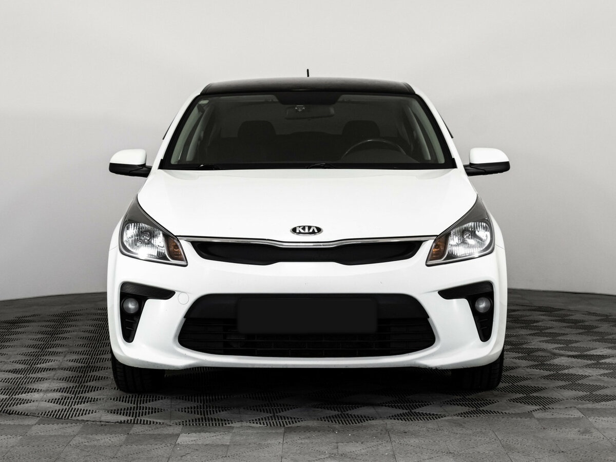 Kia Rio с пробегом — 2017 год. Фото: #1