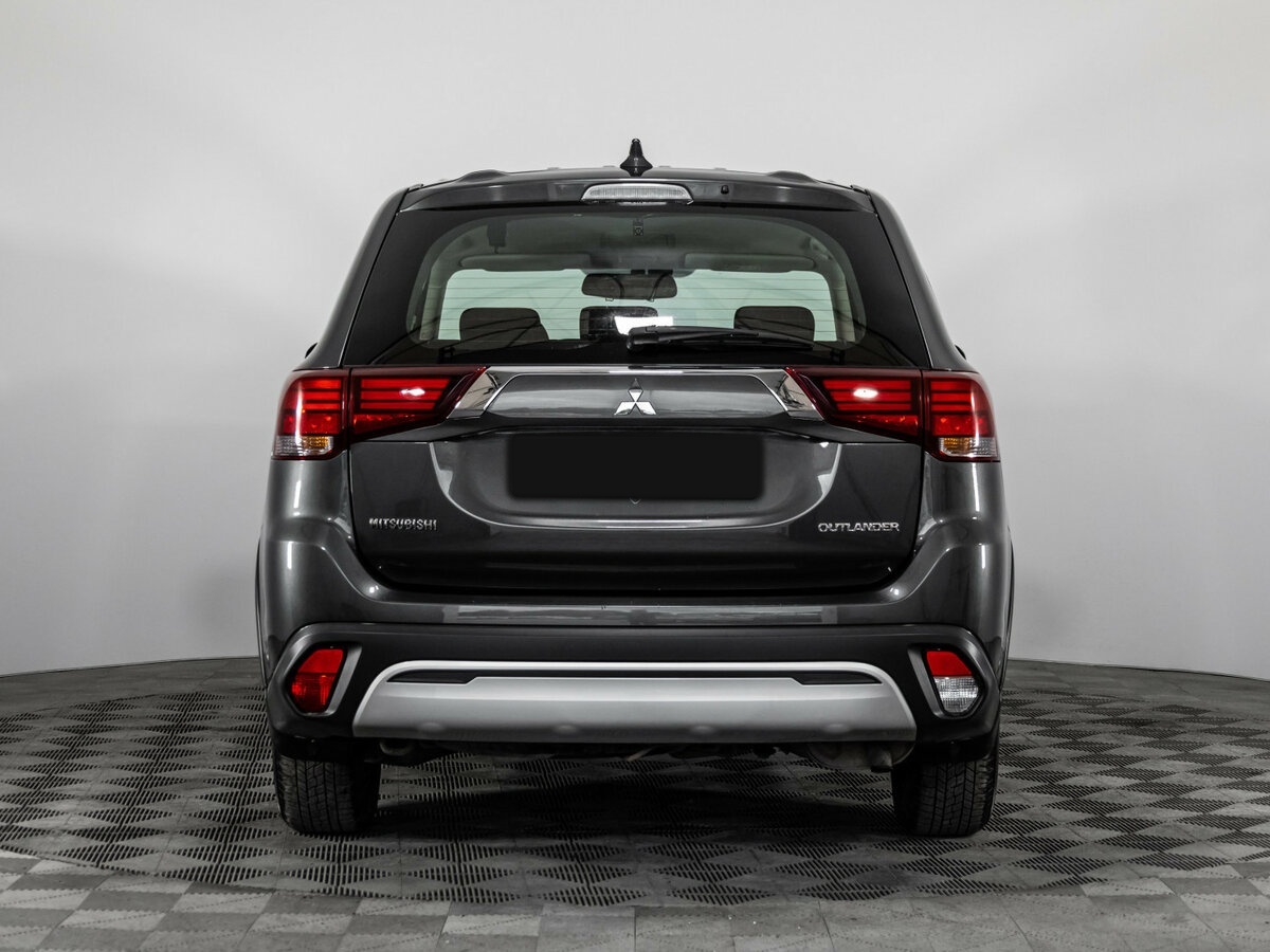 Mitsubishi Outlander с пробегом — 2019 год. Фото: #4