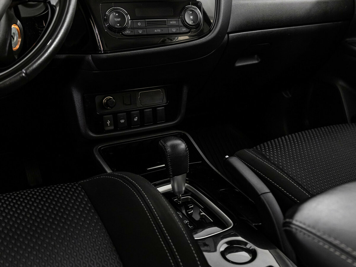 Mitsubishi Outlander с пробегом — 2019 год. Фото: #8