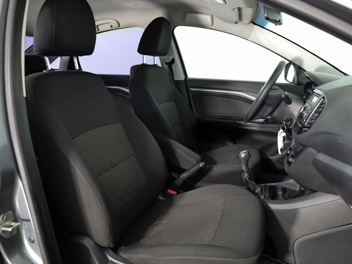 Lada (ВАЗ) Vesta с пробегом — 2017 год. Фото: #8