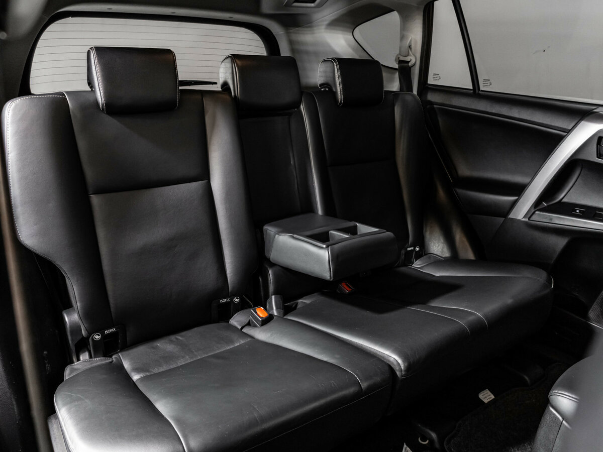 Toyota RAV4 с пробегом — 2019 год. Фото: #14