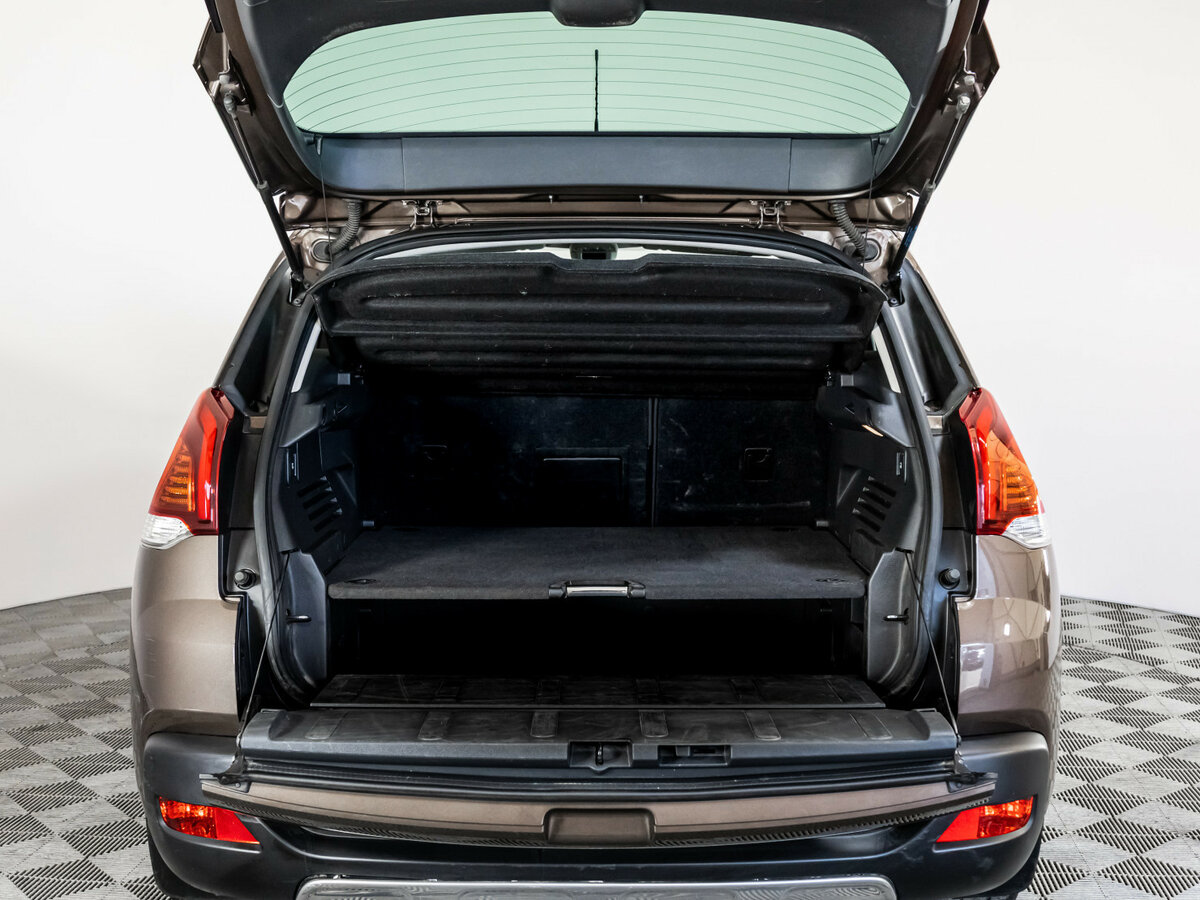 Peugeot 3008 с пробегом — 2014 год. Фото: #19