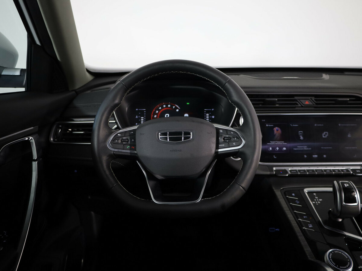 Geely Atlas Pro с пробегом — 2022 год. Фото: #10