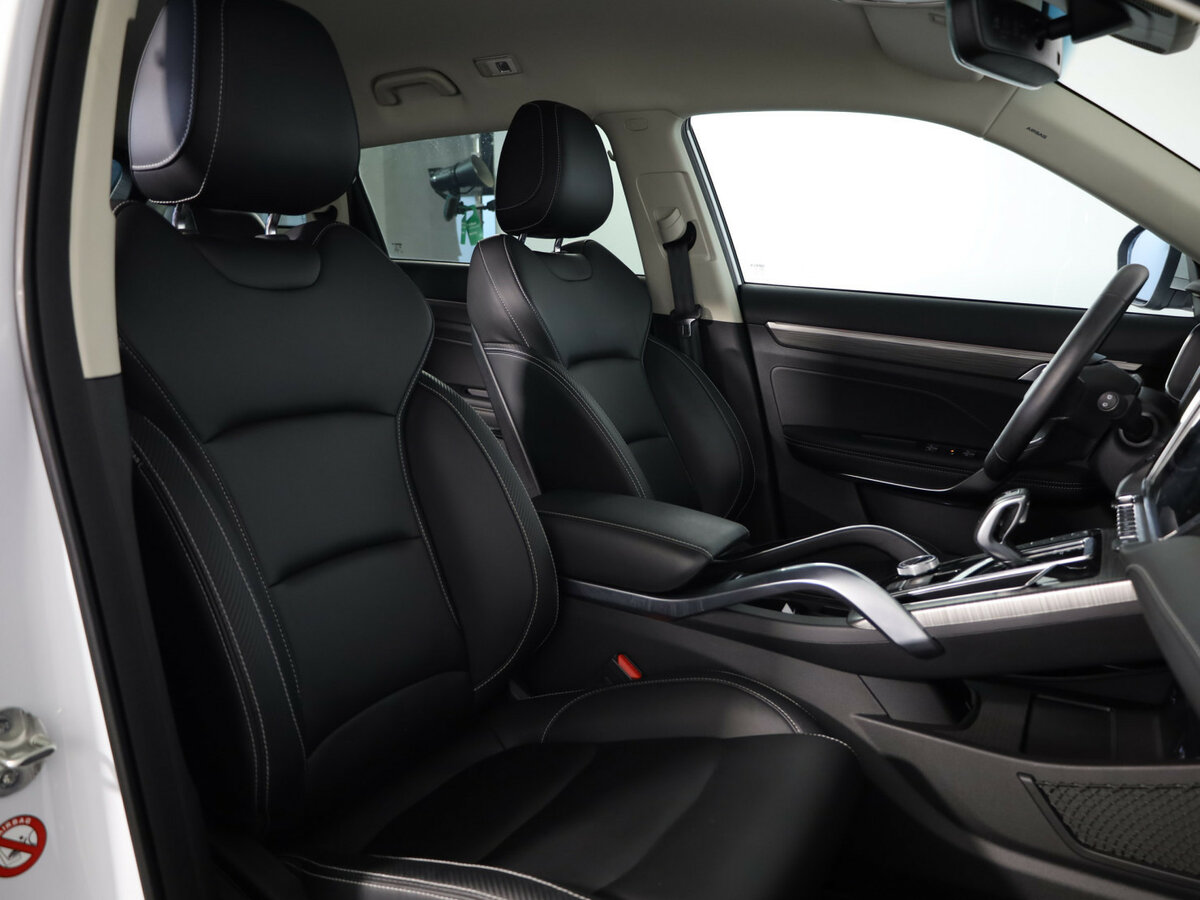 Geely Atlas Pro с пробегом — 2022 год. Фото: #12