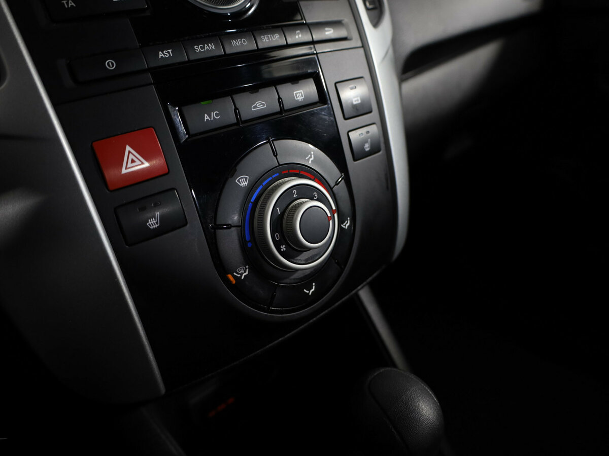 Kia Venga с пробегом — 2012 год. Фото: #15