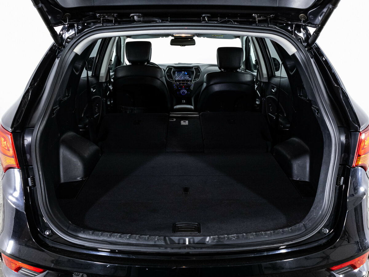 Hyundai Santa Fe с пробегом — 2018 год. Фото: #21