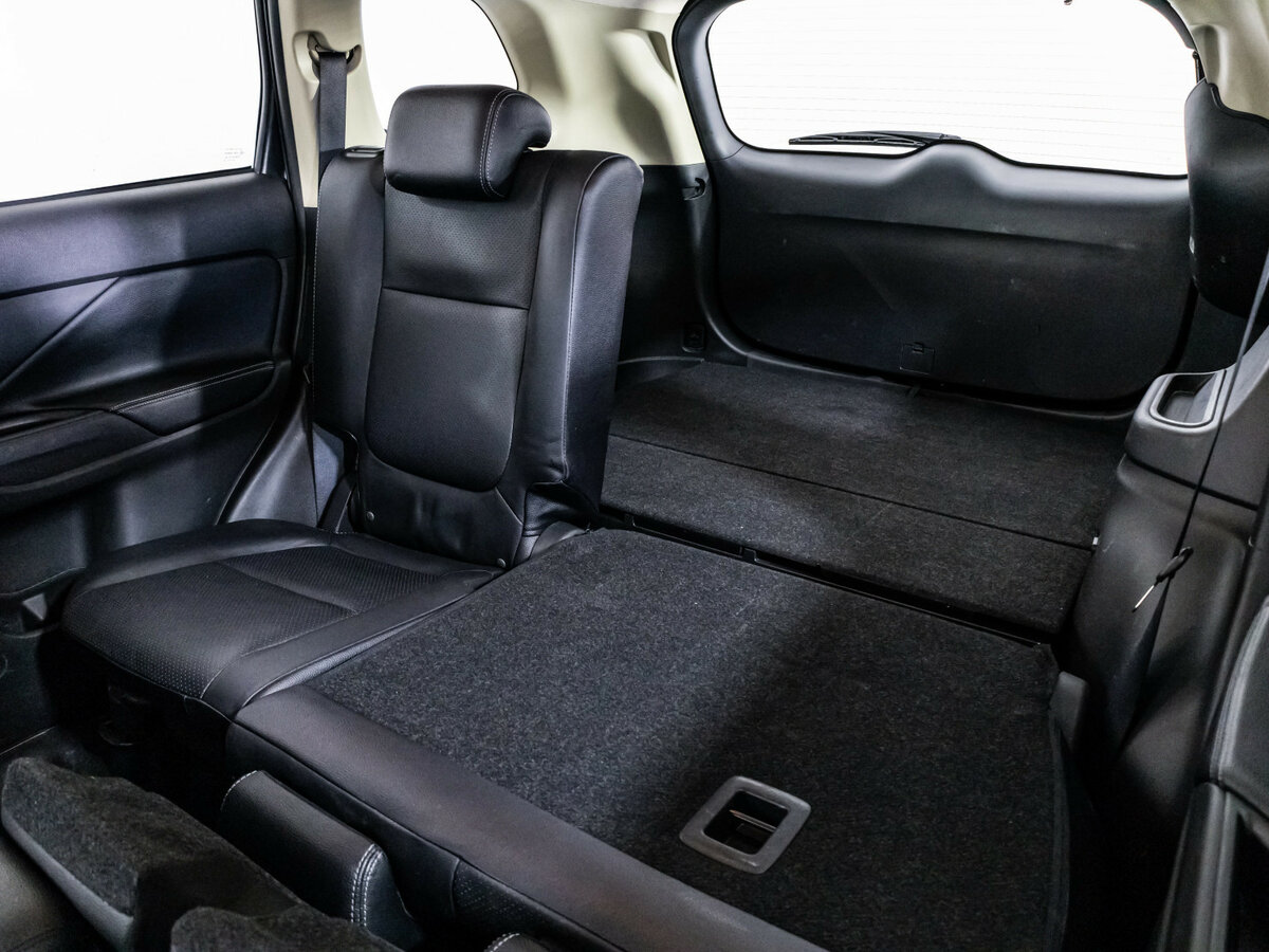 Mitsubishi Outlander с пробегом — 2018 год. Фото: #17