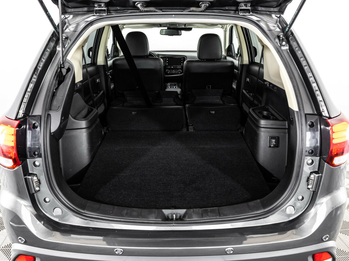 Mitsubishi Outlander с пробегом — 2018 год. Фото: #22